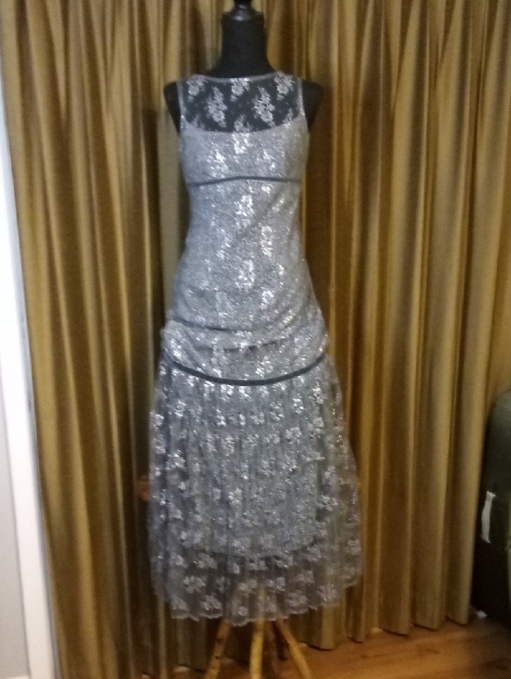 Vintage La Nuit Elegant Gray Flapper Style Lace Metallic Dress Size 4